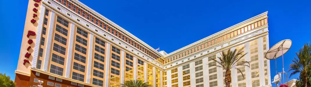 South Point Hotel Casino & Spa - Guest Rooms & Suites, Pool, Las Vegas